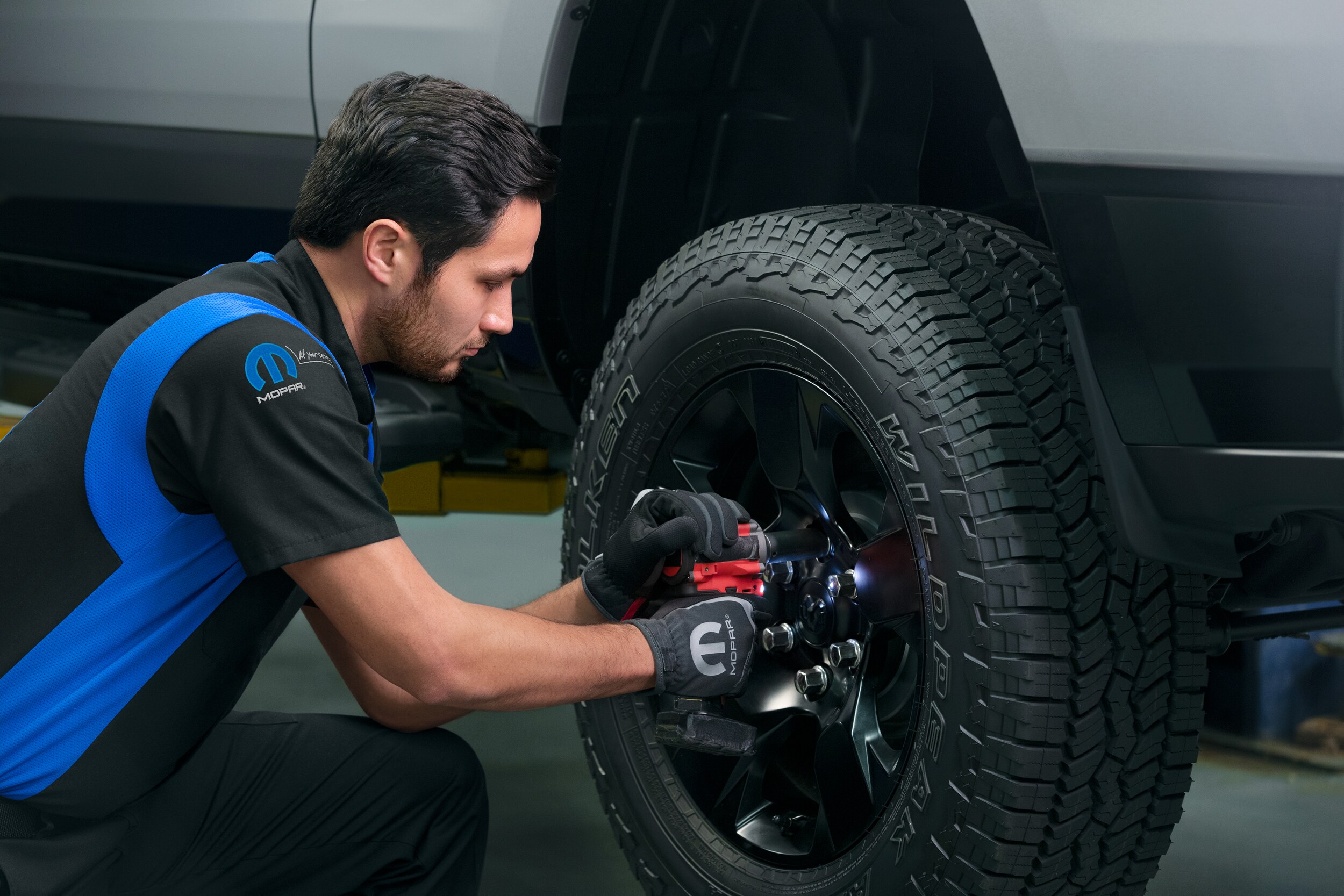 Chrysler-Service-01.jpg