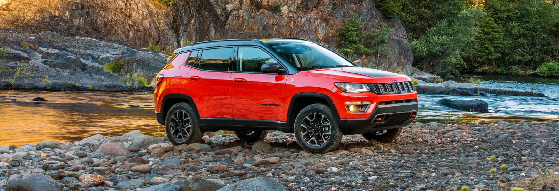 Jeep Compass in Portland, OR Jeep Compass Interior and Exterior Vehicle Features