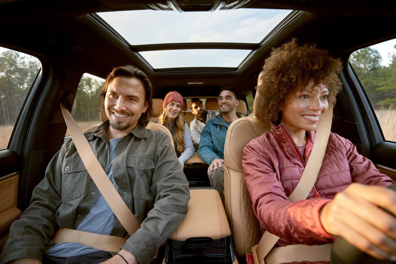 New Jeep Wagoneer S New Jeep Wagoneer S interior front and rear rows