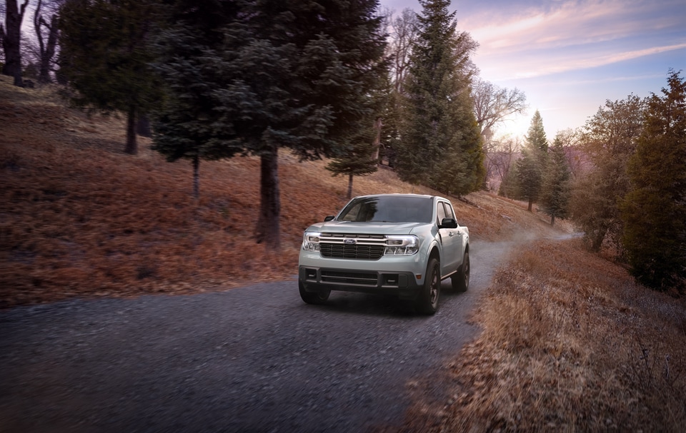 2024-Ford-Maverick-XLT-Supercrew-Truck-L03.jpeg