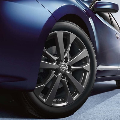 Nissan Altima in Medford, OR Nissan Altima Alloy Wheels