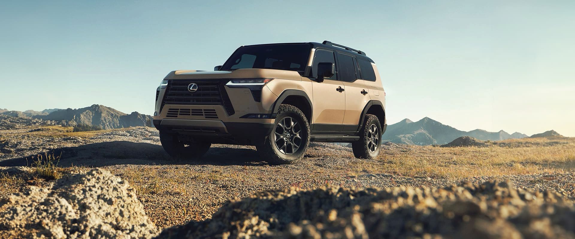 Rugged new Lexus 550 GX exploring the high desert