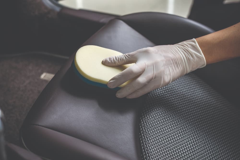 car_detailing_cleaning_leather_seat_interior_service_521047008.jpg