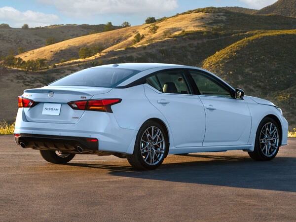 2023 Nissan Altima Rear Angle