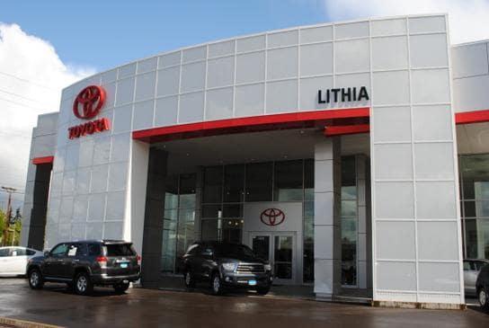 Lithia Toyota of Springfield Dealership.jpg