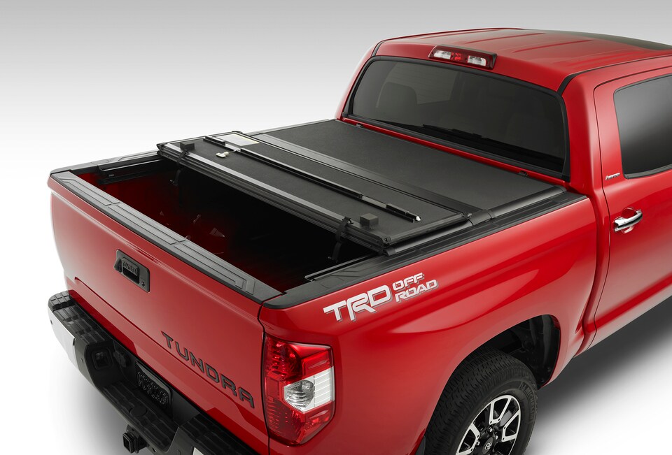 Tundra_2016_TonneauCover_Open1_M.jpg