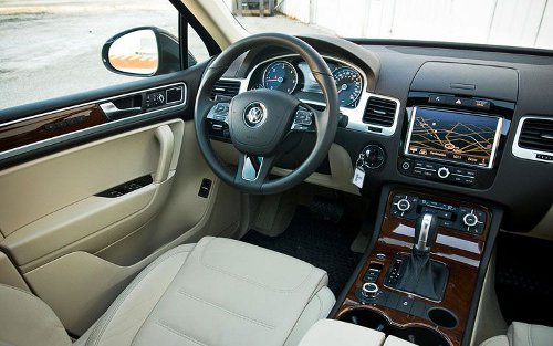 2011-volkswagen-touareg-tdi-executive 2011-volkswagen-touareg-tdi-executive