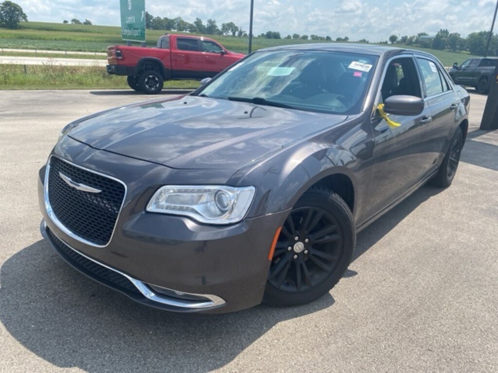 Used 2015 Chrysler 300 Limited for sale at Lomira