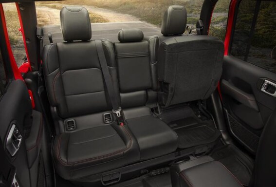 Screenshot_2019-01-24 FCA US Media - 2020 Jeep Gladiator(2).png