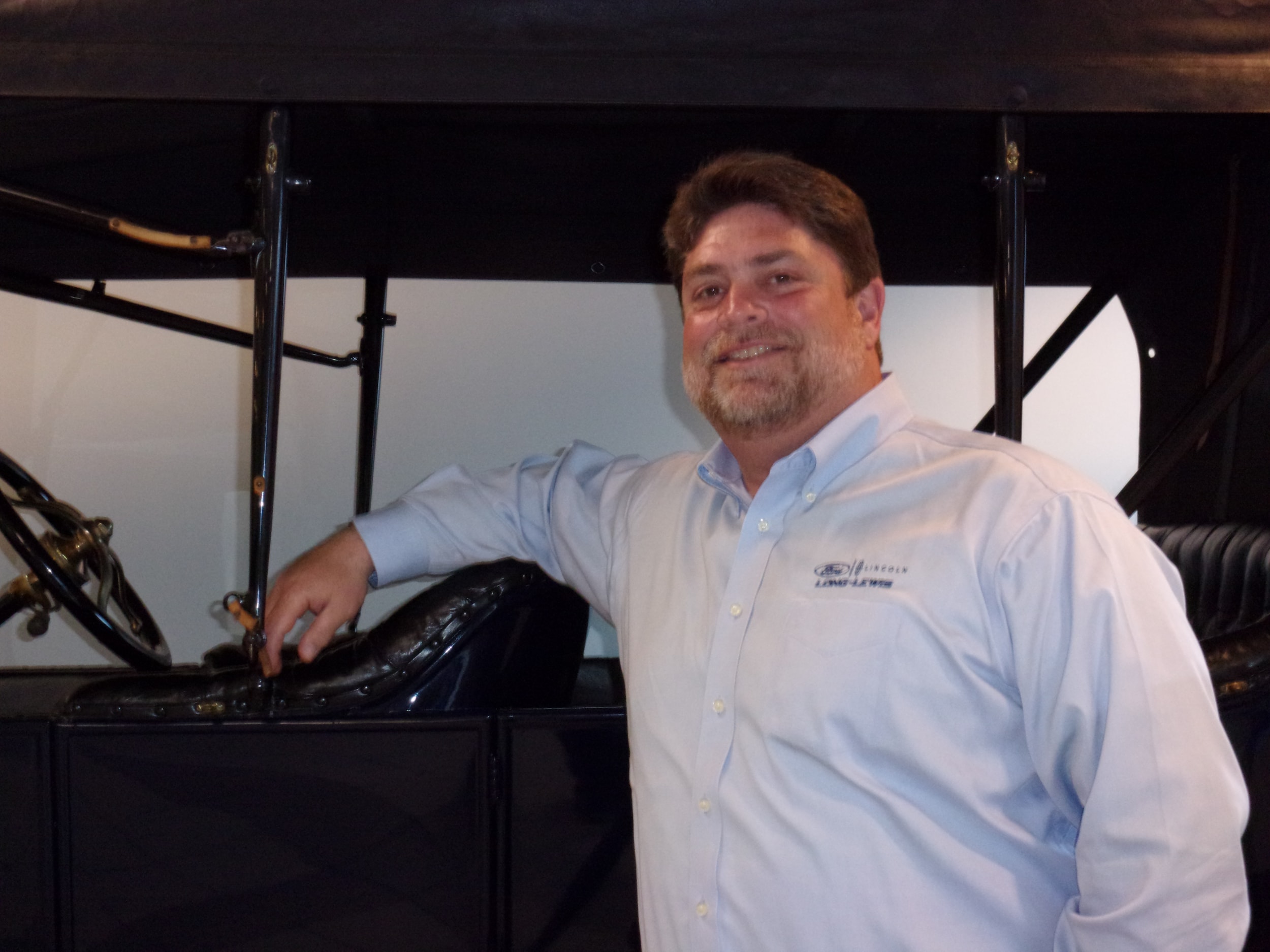 LongLewis Ford Lincoln New Ford dealership in Hoover, AL 35244