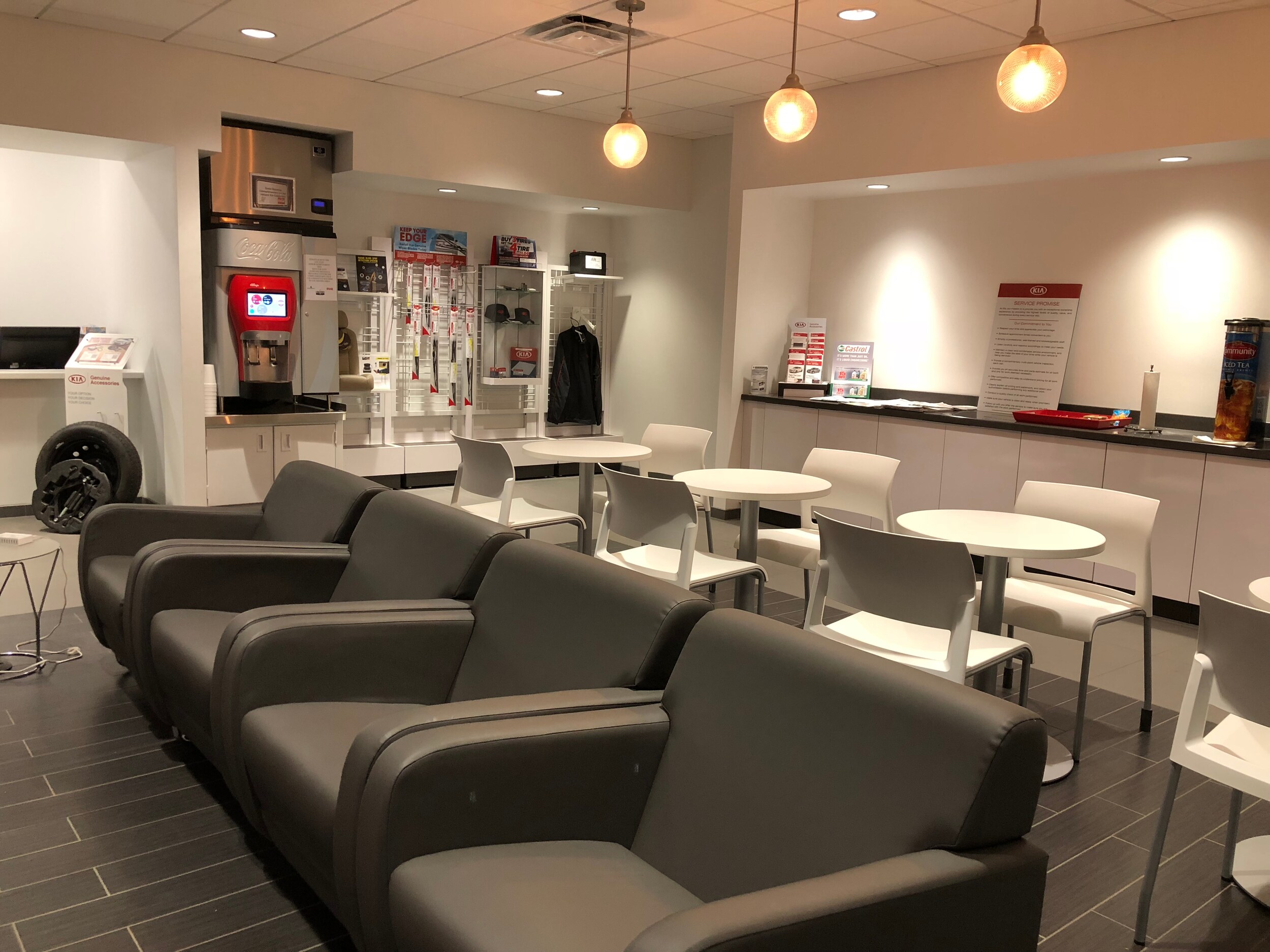 Lou Fusz Kia Customer Lounge