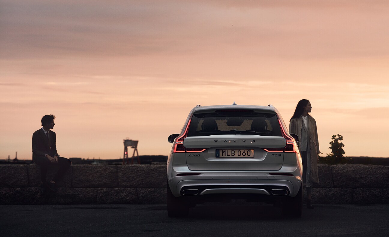 2018-Volvo-XC60-Gallery1