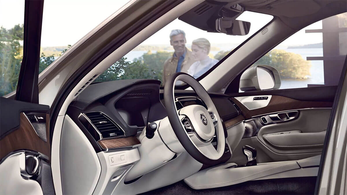 2017 xc90 suv interior