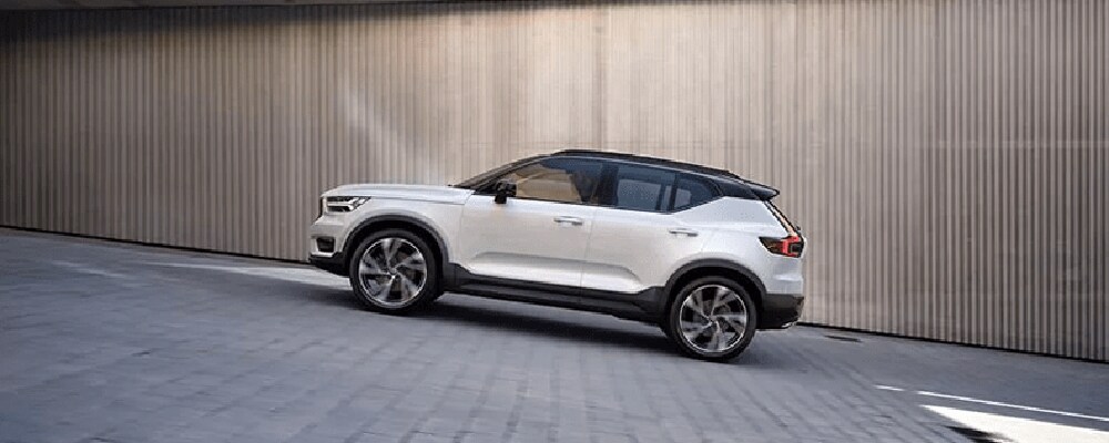 2018 Volvo XC40 on a slope banner