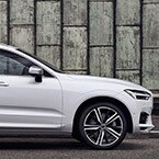 2018 Volvo XC60 side profile