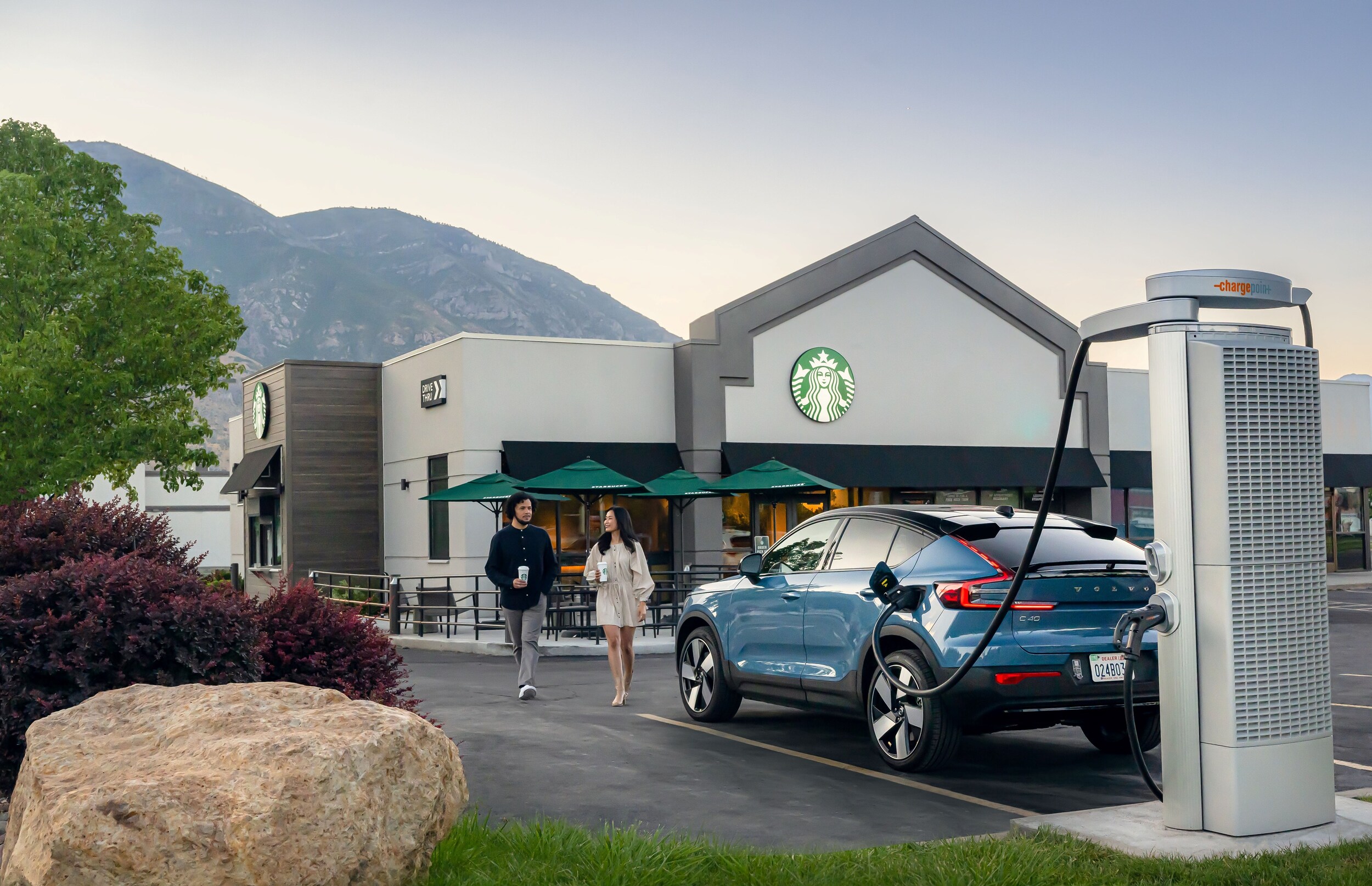 303308_Volvo-SBUX-CP_1_2.jpg