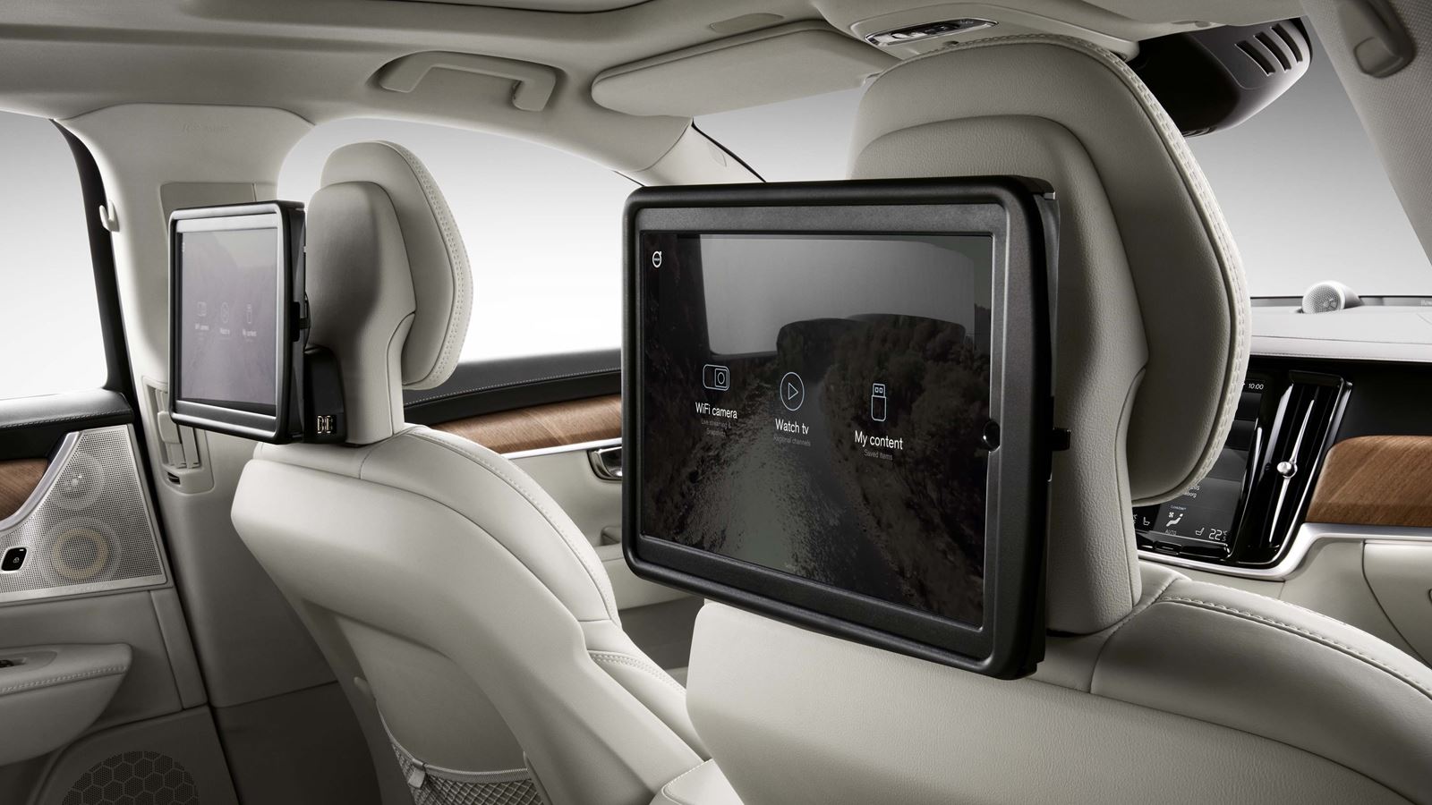 Volvo S90 backseat interior