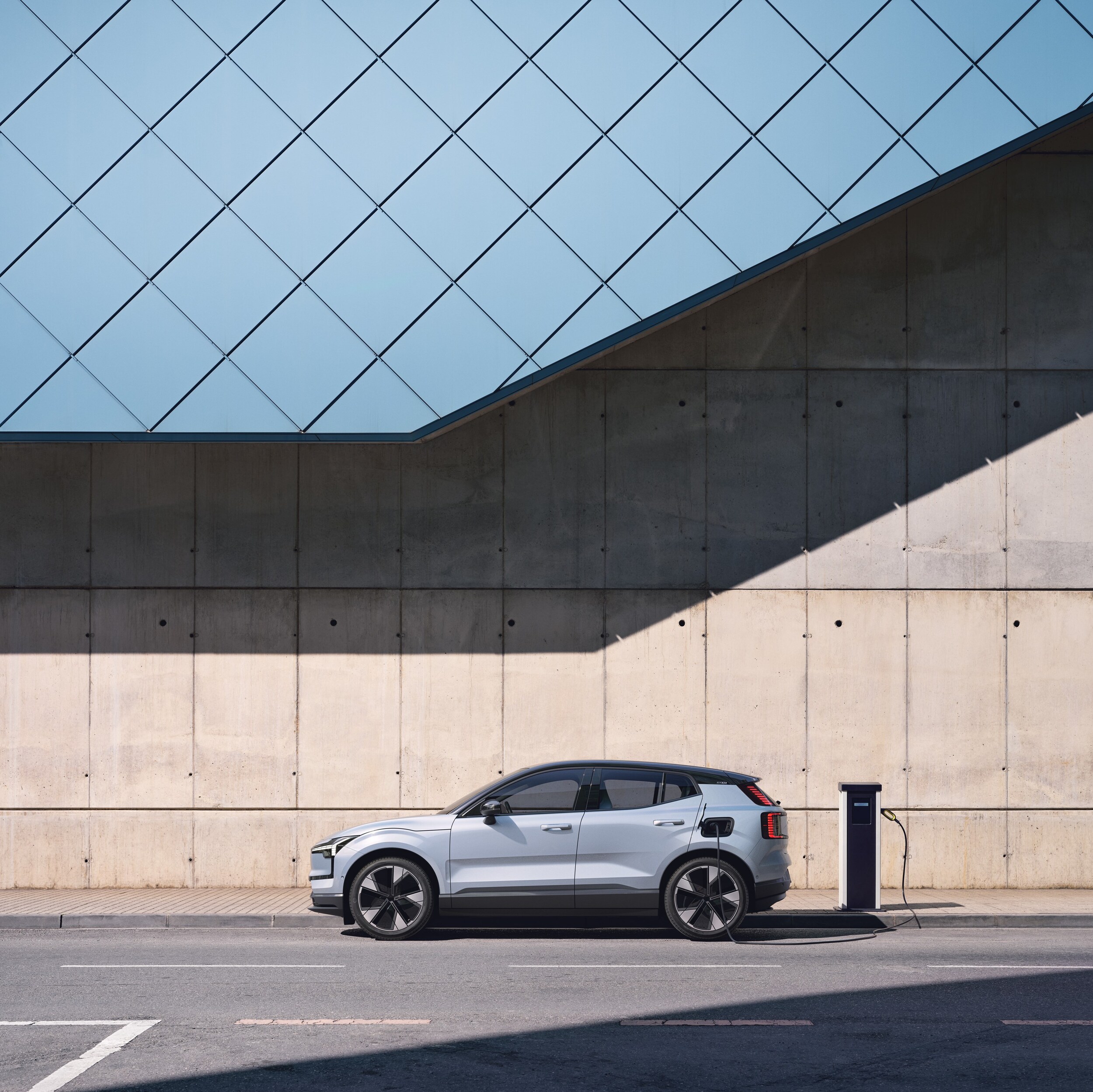 313297_Volvo_EX30_exterior.jpg