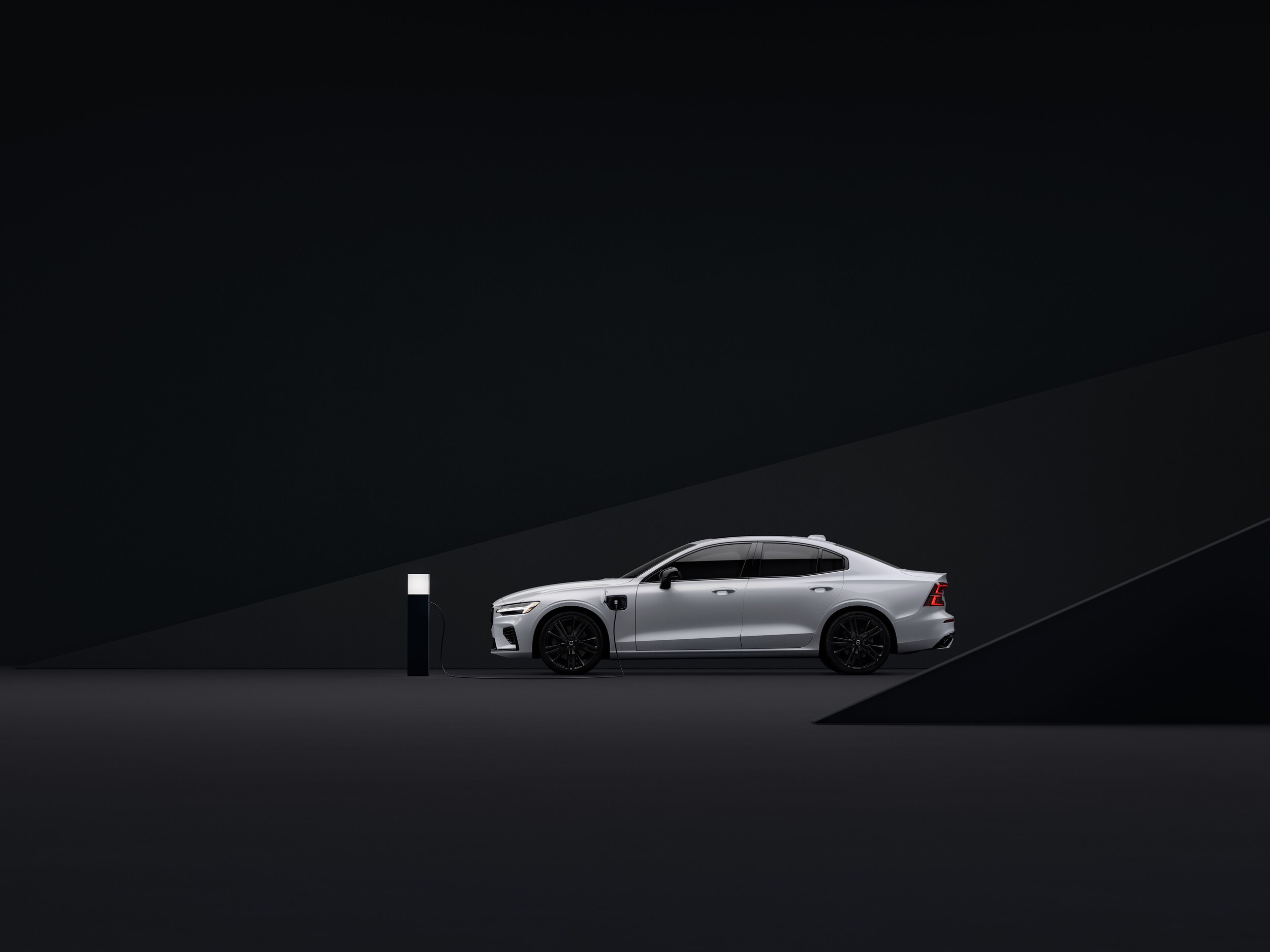 294918_Volvo_S60_Black_Edition.jpg