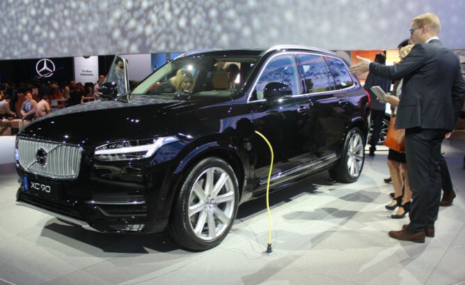 2016_Volvo_XC90_PHEV.jpg