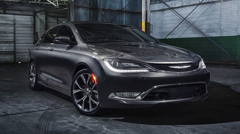 Chrysler-200-2015.jpg
