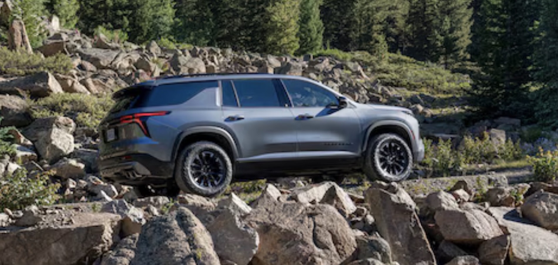 2026 Chevrolet Traverse profile showing its dimensions