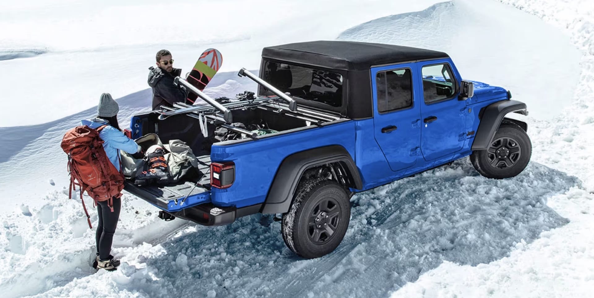 2026 Jeep Gladiator towing a trailer near the Jersey Shore