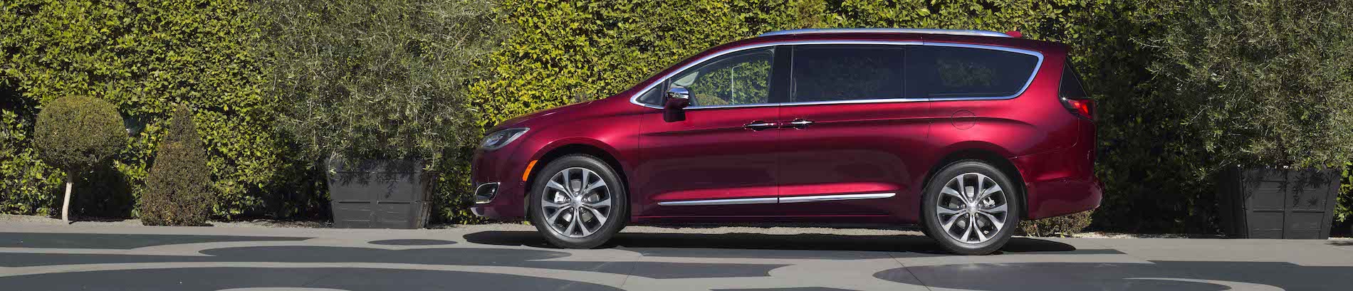 Chrysler Pacifica Red