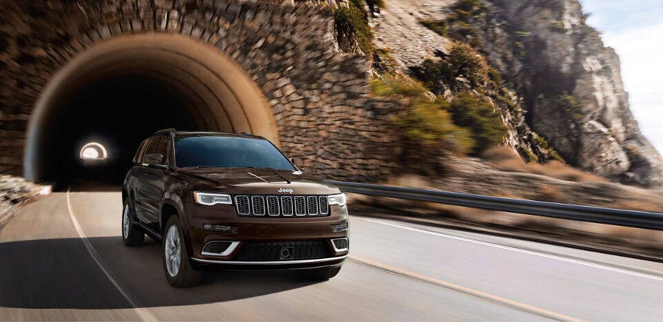 Test Drive a 2017 Grand Cherokee in Festus, MO