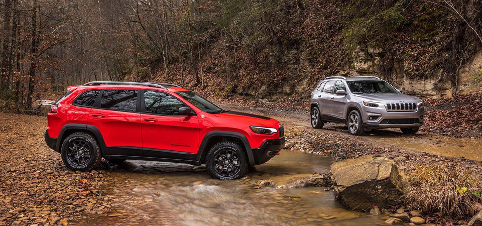 2019 jeep cherokee trims-comparison.jpg