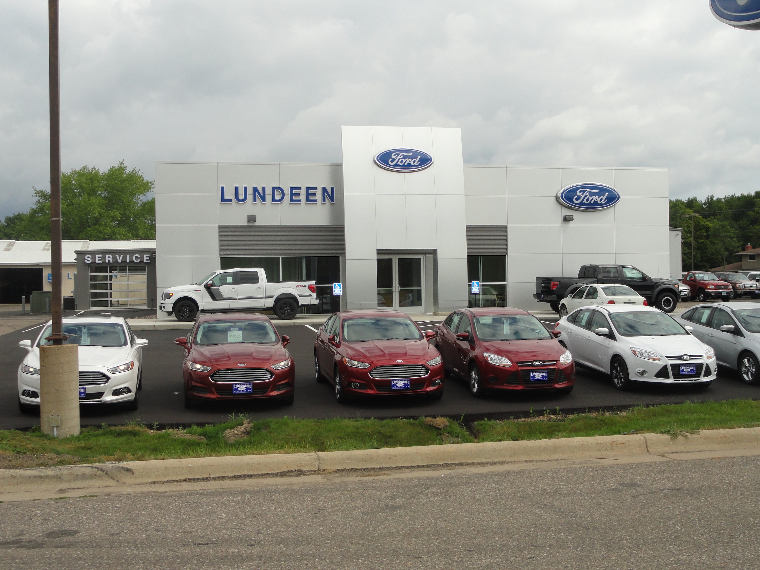 Lundeen Bros Inc Ford Dealership in Annandale MN