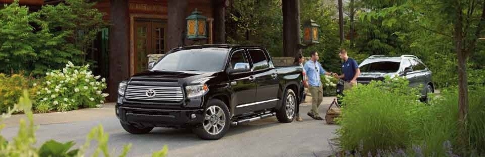 2016-Toyota_Tundra.jpg