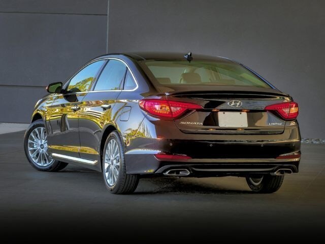 2016_Hyundai_Sonata_back.jpg 2016 Hyundai Sonata