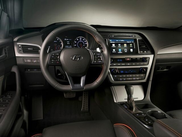 2016_Hyundai_Sonata_interior.jpg 2016 Hyundai Sonata interior