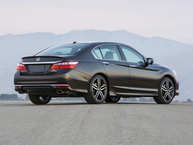 2016_Honda_Accord_back.jpg 2016 Honda Accord interior