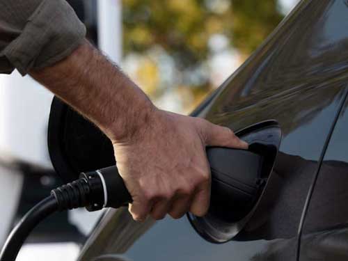 2023 Chrysler Pacifica PHEV charging