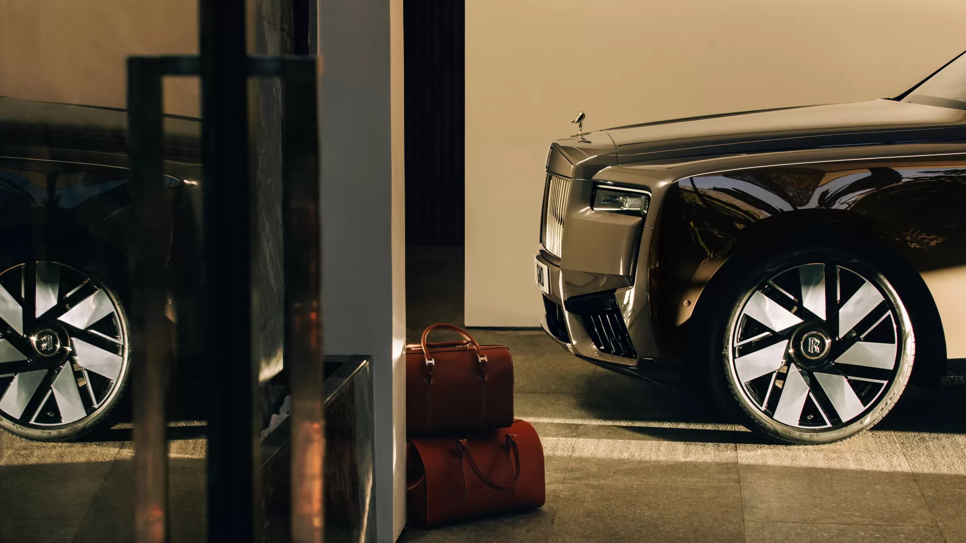 Exterior shot of the 2025 Rolls-Royce Cullinan II