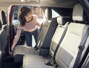 Second-Row Sliding, 60/40 Split-Fold Down Seats