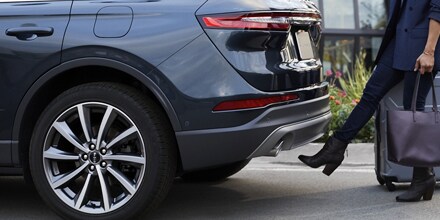 HANDS-FREE LIFTGATE