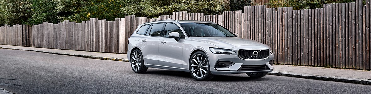 2019-Volvo-V60-Momentum-T6-SUV-Hatchback-L03.jpg