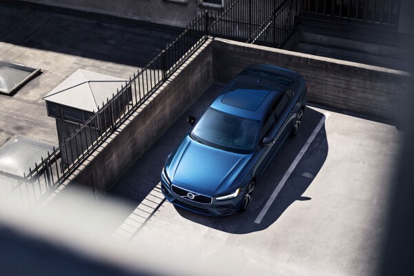 2020-Volvo-S90-RDesign-T8Hybrid-WheelAddOn-Sedan-L03 (1).jpg