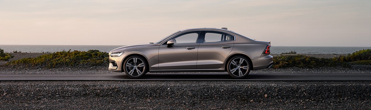 2019-Volvo-S60-Inscription-T6-Sedan-L04.jpg Volvo S60 with a beach location