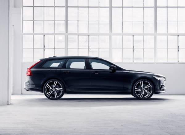 2019-Volvo-V90-RDesign-T6-Wagon-L03 (1) (1).jpg