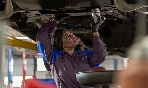 Ford Explorer oil change service at Mahon Ford