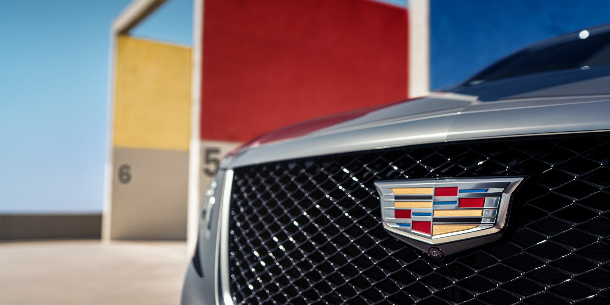 vehicles-xt5-gallery-exterior-06.jpg