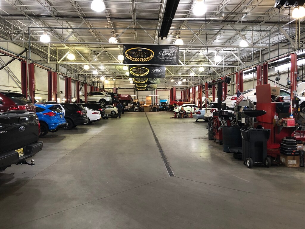 Ford Service Center