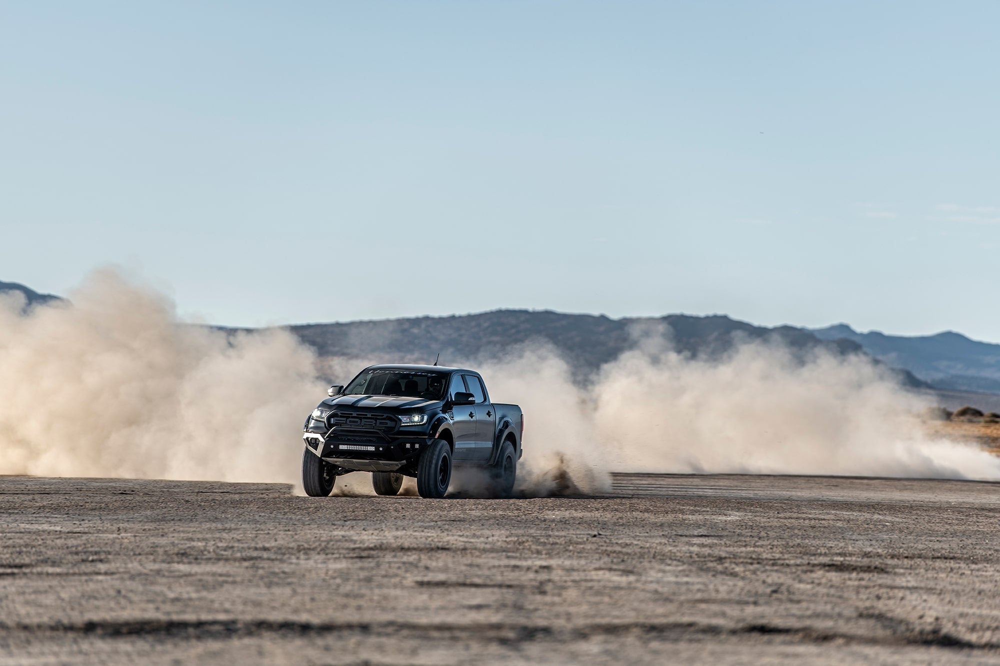 Hennessey-Velociraptor-Ranger-Johnson-Valley-10-min.jpg