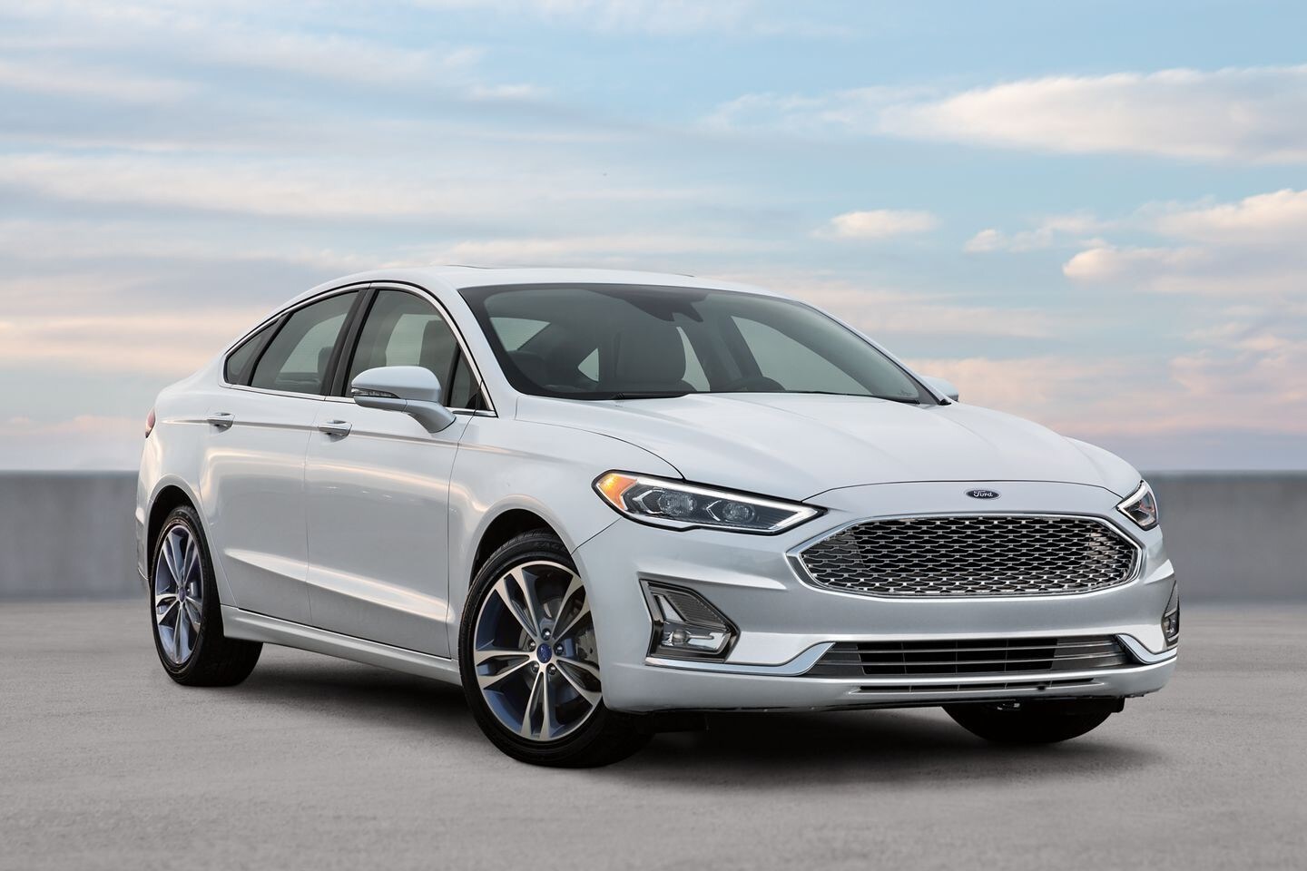 Ford_Fusion.jpg