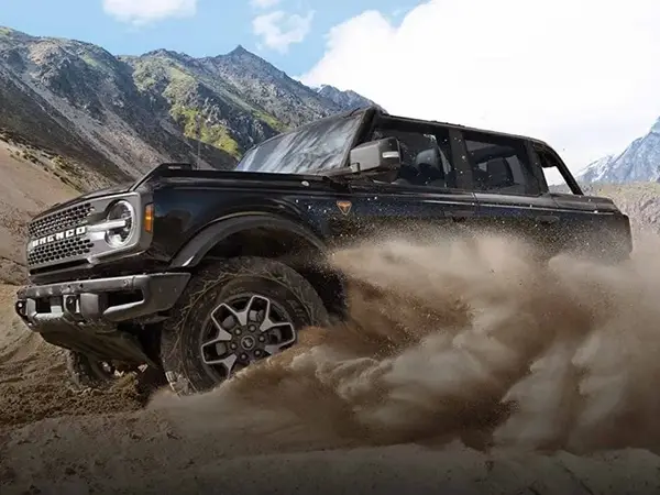 2025 Ford Bronco Off-roading