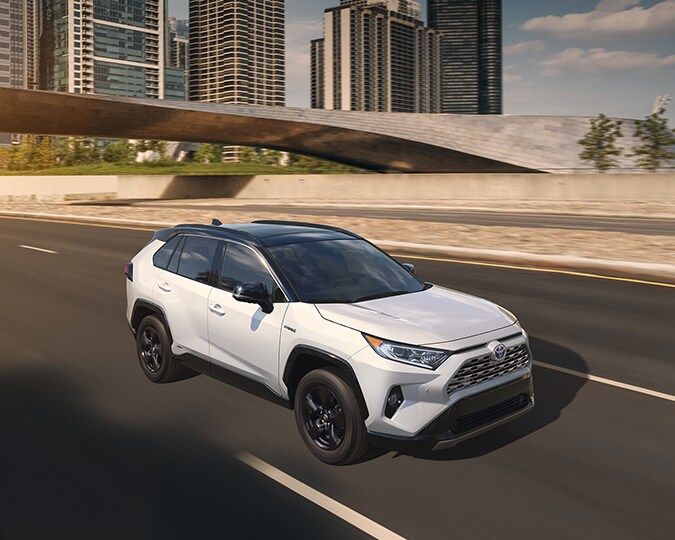 toyota-2019-rav4-10-s.jpeg